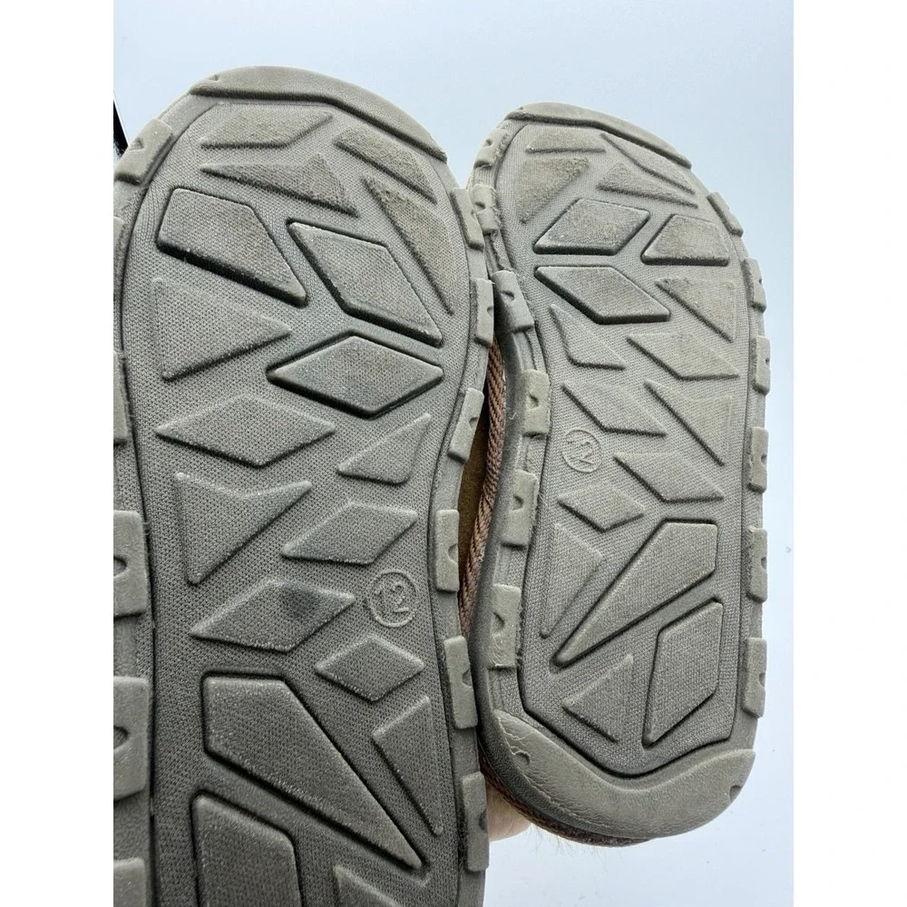 Target Kids Size 12 Brown Faux Fur Lined Moccasin Slippers Slip On. 1802